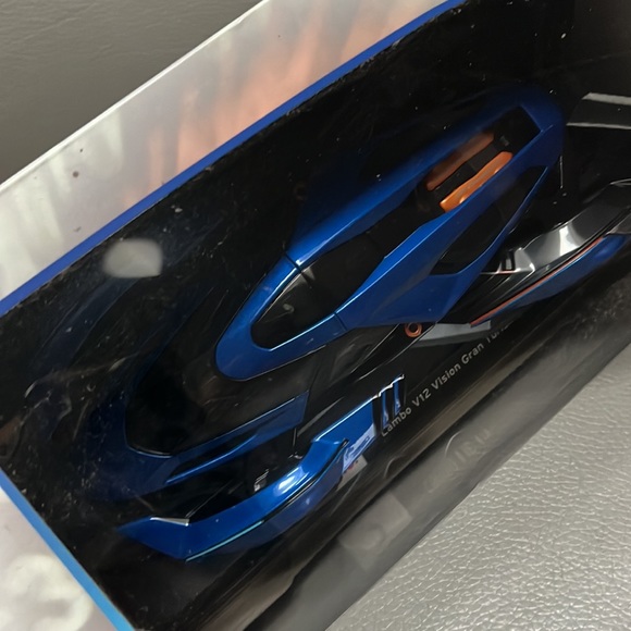 Maisto 1:18 Scale Die Cast Model Car Lambo V12 Vision Gran Turismo, New ! - Picture 2 of 8
